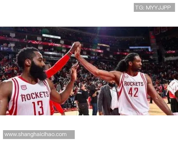 火箭队与勇士队四场精彩对决回顾全景分析与精彩瞬间重温